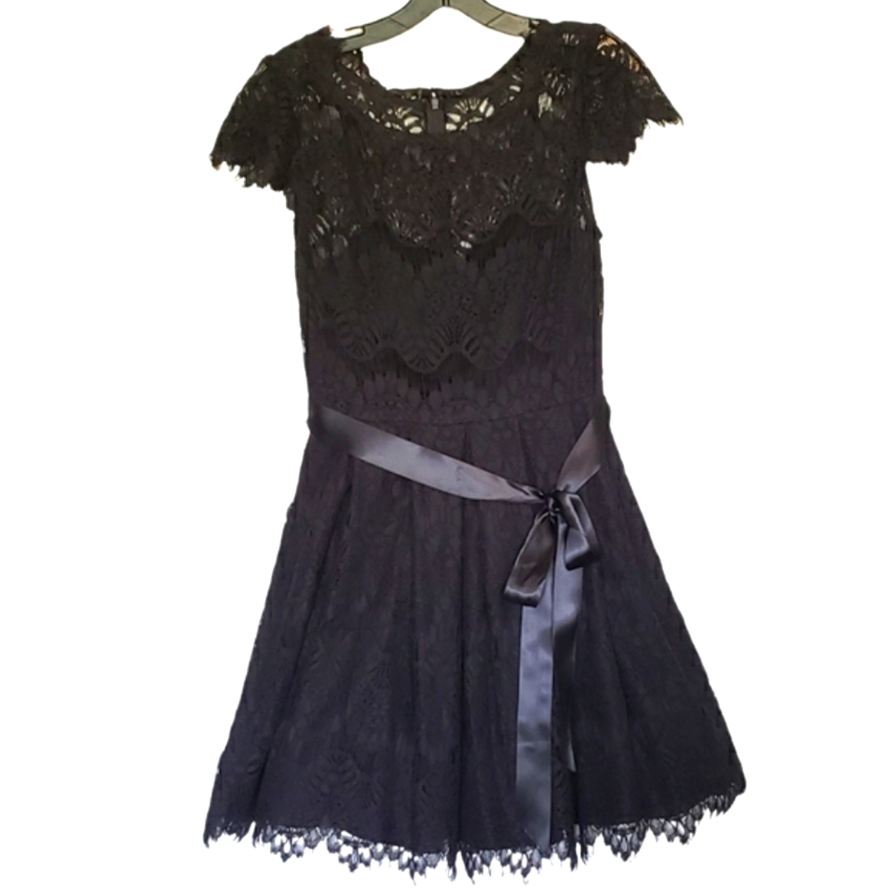 Vintage Style Midi Scalloped Lace Cap Sleeve Dress Xscape by Joanna Chen size 6